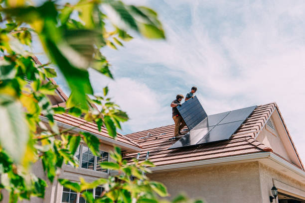 Best Roof Gutter Cleaning  in Colonia, NJ